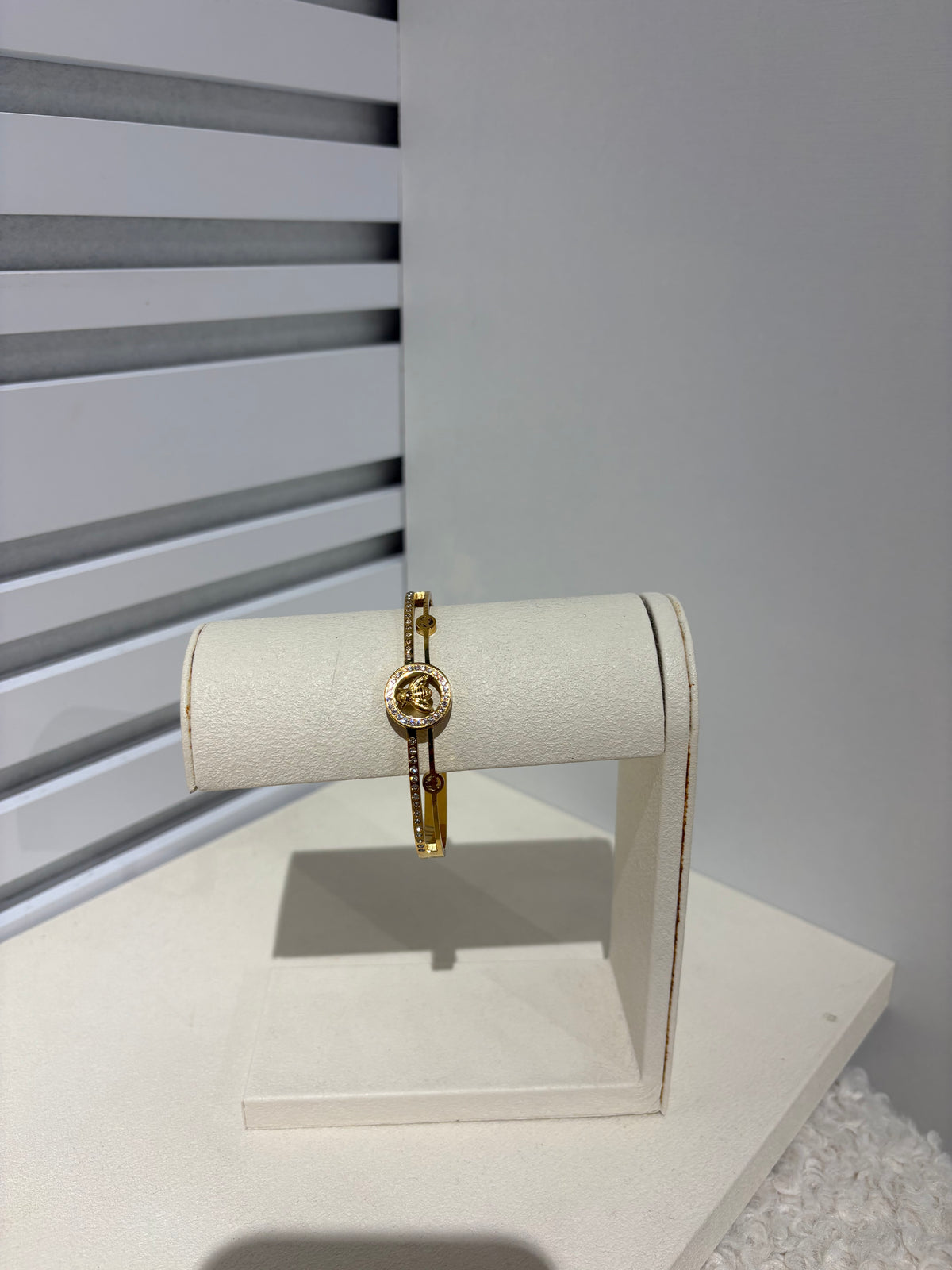 Milena Crystal Bee Bangle Bracelet – Gold