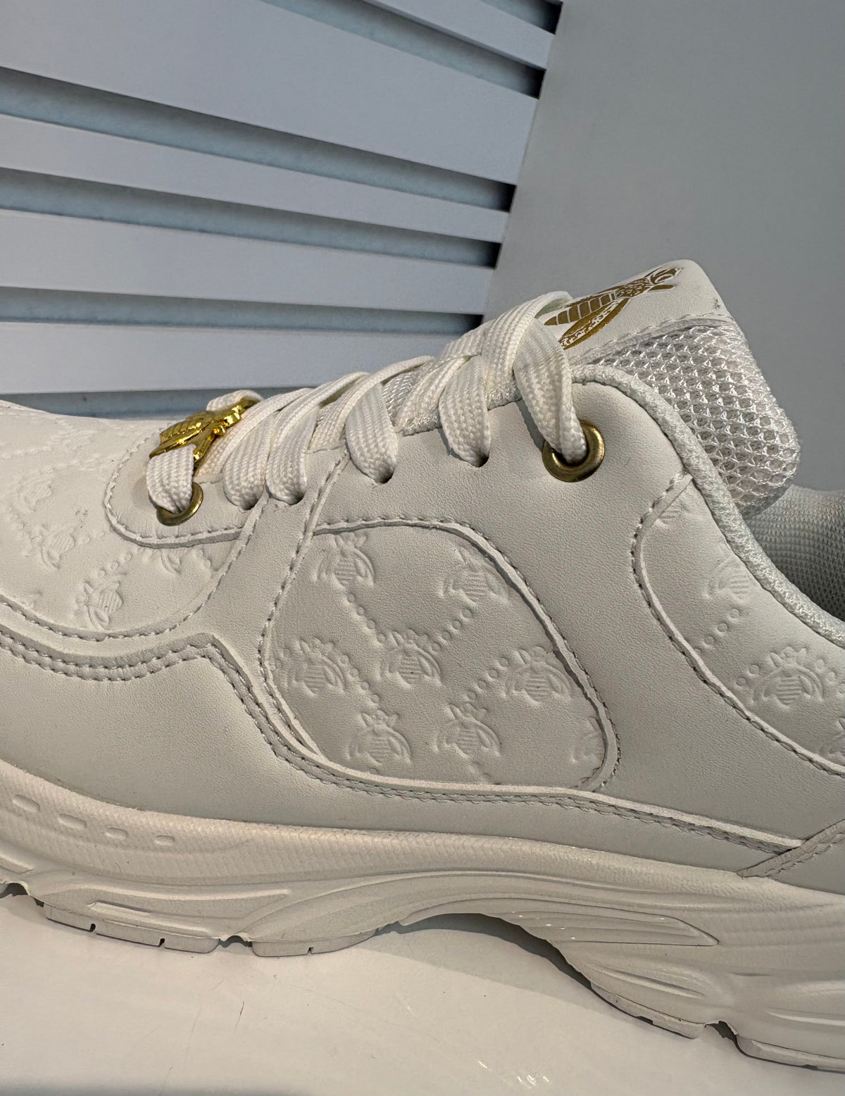 Virion Chunky Sneakers met Bee Details – Wit/Goud