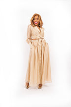 Solven Maxi Rok Caramel Dames Met Gouden Details en Knoopsluiting